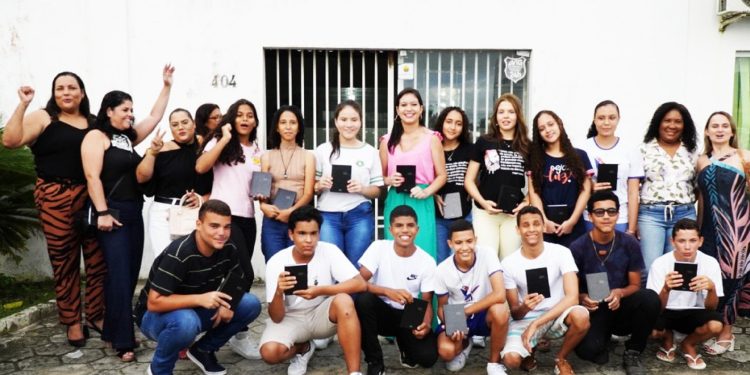 Através de programa da prefeitura, estudantes da periferia de São Mateus conquistam vagas no Ifes