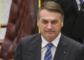 Bolsonaro renova concessões da Rede Globo, Band e Record