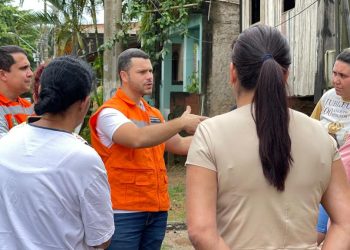 “Pior enchente da história”, diz prefeito sobre situação de Viana