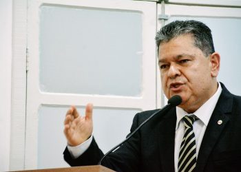 Câmara de São Mateus reconduz Paulo Fundão na presidência por mais dois anos
