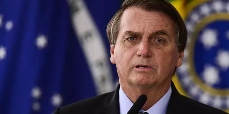 Bolsonaro tenta mudar visto para ficar mais tempo nos EUA