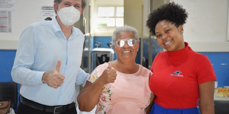 Ação do programa ver bem, viver melhor beneficia mais 80 pessoas em Guriri
