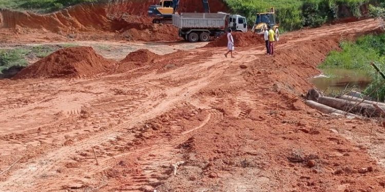 Desvio em trecho da BR-101 entre Itamaraju e Teixeira de Freitas, facilita trajeto