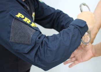 Homem com mandado de prisão por roubo em Rio Bananal é preso no Sul da Bahia