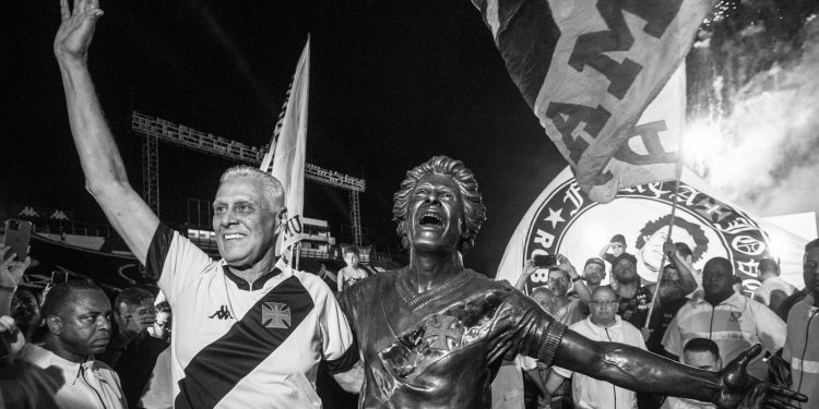 Morre Roberto Dinamite, ídolo do Vasco, aos 68 anos