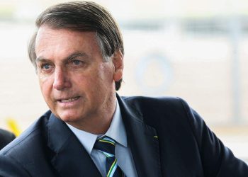 Na rua, Bolsonaro comia pastel, em casa camarão, bacalhau e picanha