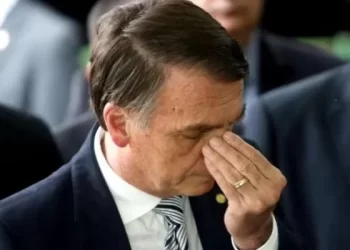 Bolsonaro pede visto de mais 6 meses às autoridades norte-americanas