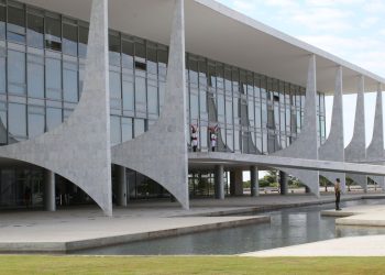 Gastos com cartão corporativo de ex-presidentes são liberados