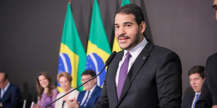 Jorge Messias anuncia a criação da Procuradoria de Defesa da Democracia na AGU