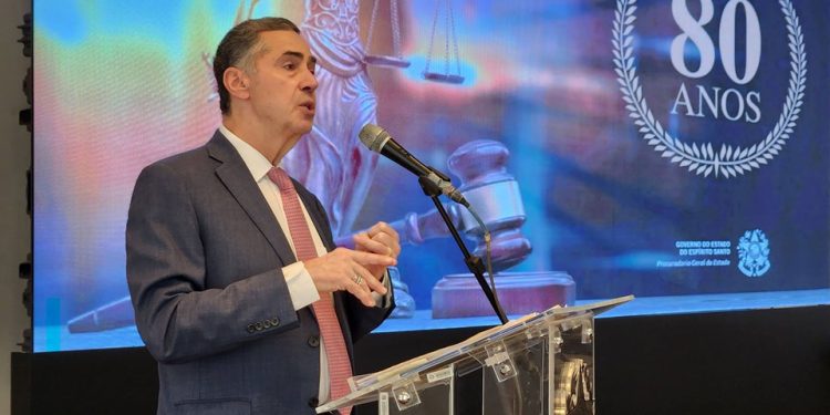 Ministro do STF abre ano letivo 2023 da Escola Superior da PGE