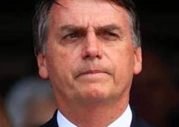 Bolsonaro anuncia volta ao Brasil e diz que “missão não acabou”
