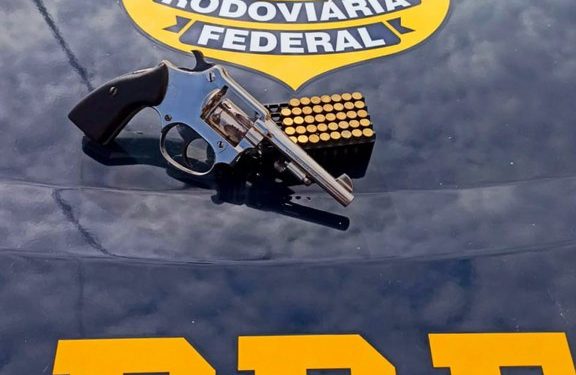Homem é preso por porte ilegal de arma de fogo em Conceição da Barra
