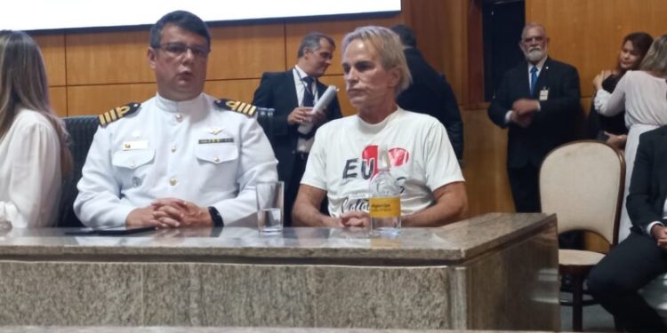 Mesmo debilitado, Meneguelli vai à Assembleia para tomar posse