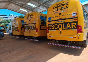 Sedu realiza entrega de veículos escolares ao município de Vila Valério