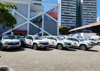 Governo do Estado entrega picapes e drones para Defesas Civis Municipais