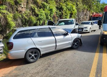Acidente deixa feridos na BR-262, em Domingos Martins