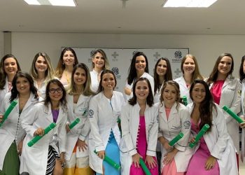 Hospital Infantil de Vitória forma nova turma de pediatras no curso de Residência Médica
