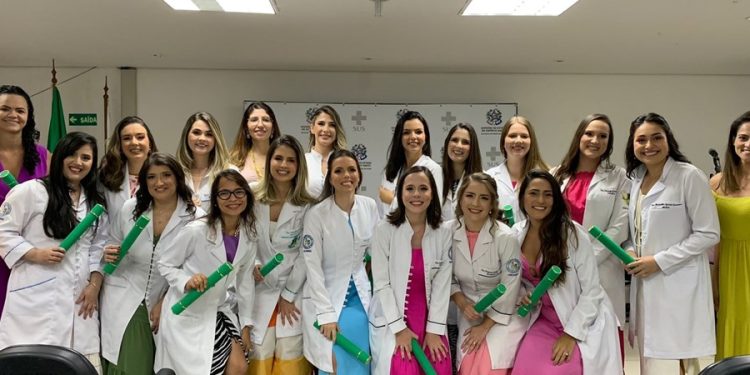 Hospital Infantil de Vitória forma nova turma de pediatras no curso de Residência Médica