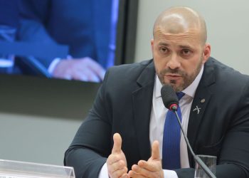 Um dia após perder mandato, Daniel Silveira é preso em Petrópolis