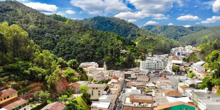 Operação da Polícia Civil prende dez pessoas  em Santa Teresa
