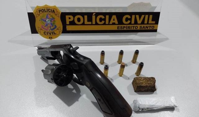 Casal é preso durante operação contra o tráfico de drogas em Linhares
