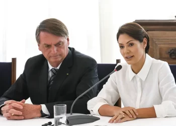 Inquérito sobre joias vai correr sob segredo de Justiça, diz PF