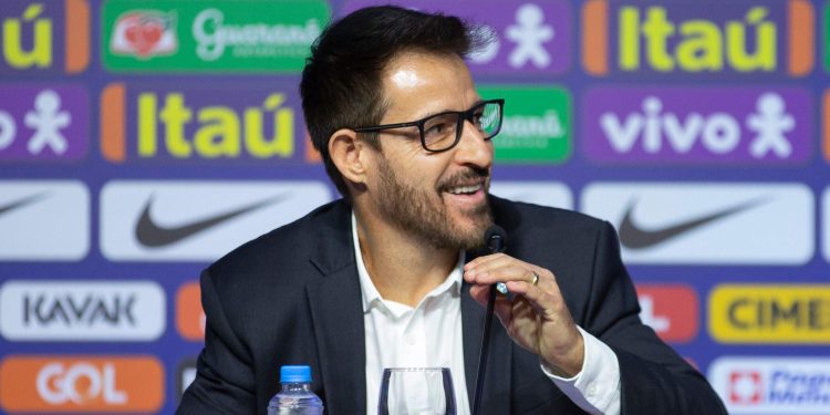 Ramon Menezes convoca seleção com capixaba Richarlison e jogadores de times brasileiros
