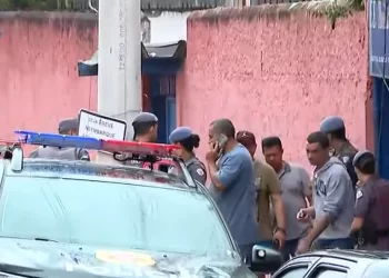 Morre professora esfaqueada por aluno dentro de escola em SP