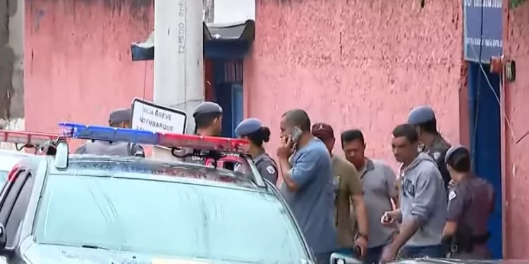 Morre professora esfaqueada por aluno dentro de escola em SP