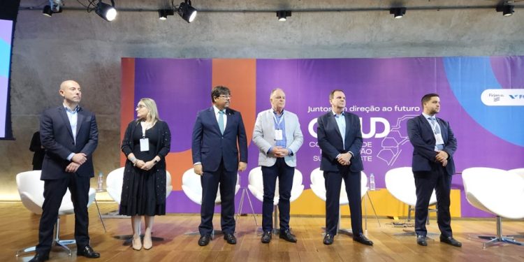 Governador do Espírito Santo participa da 7ª edição do Cosud
