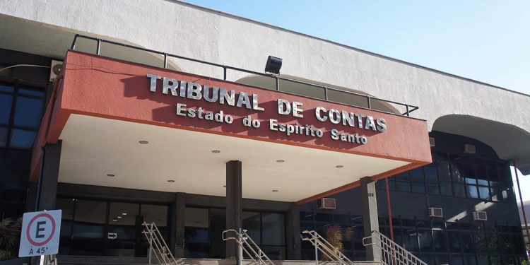 Ex-servidora de prefeitura é condenada por desviar dinheiro de aluguel social para pagar agiota