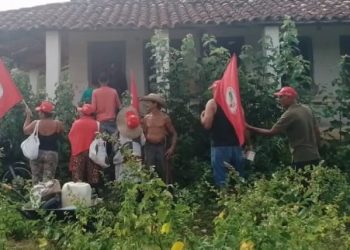 MST invade mais uma fazenda na Bahia