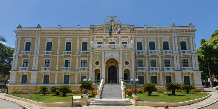 Governo do Estado anuncia reajuste linear de 5% no salário dos servidores públicos do Executivo Estadual