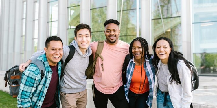 Fapes divulga aprovados na lista de espera do Nossa Bolsa 2023