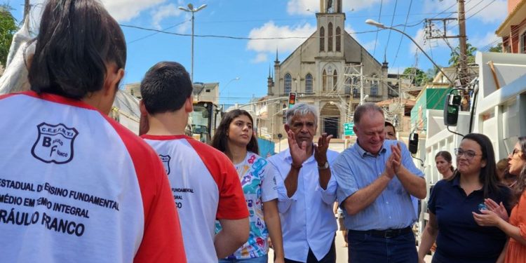 Casagrande inaugura obras e anuncia novos investimentos em Muniz Freire