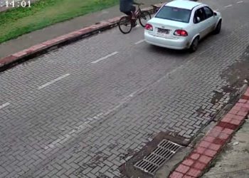 VÍDEO | Jovem de bicicleta é assassinado com tiros à queima-roupa no ES