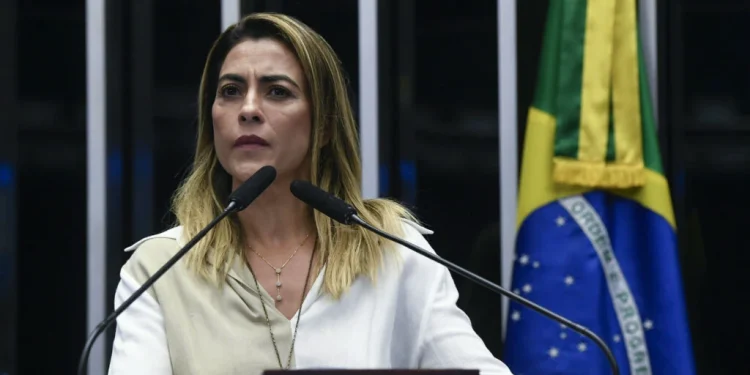 Soraya Thronicke é diagnosticada com urticária autoimune severa
