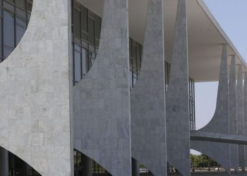 Governo exclui EBC, Correios, Serpro e outras estatais de privatização