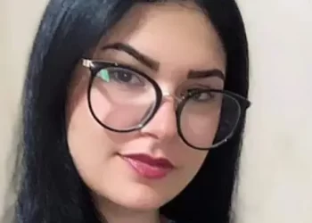 Mulher é morta a facadas e a golpes de botijão de gás pelo companheiro em plena Sexta-Feira da Paixão; filha de 4 anos presenciou toda barbárie