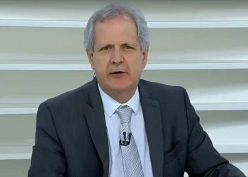 Augusto Nunes é condenado por chamar político de “cafajeste”
