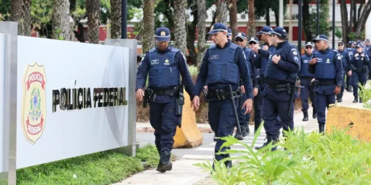 PF define o que policiais podem ou não postar nas redes