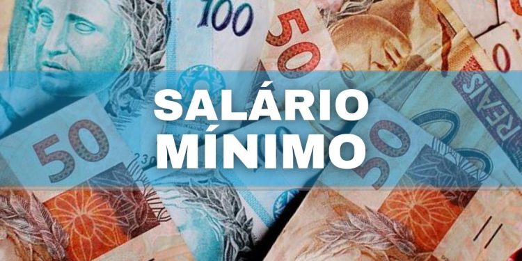 Entenda a nova política de aumento salarial e quanto deve ser o salário mínimo em 2024