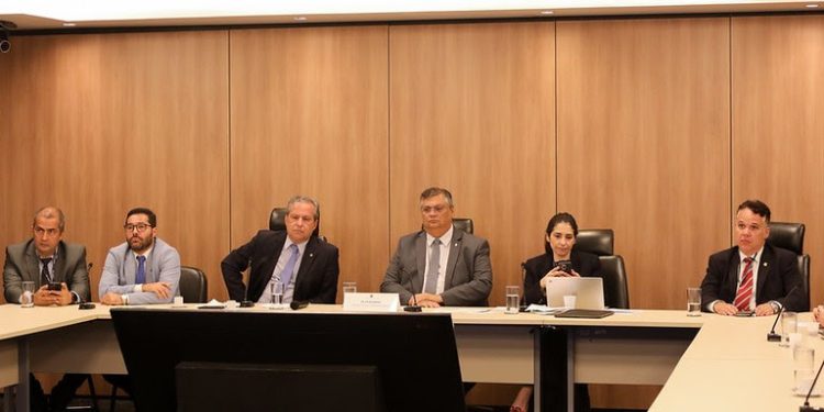 Edital de R＄ 150 milhões para prevenir violência em escolas sai nesta terça, diz Dino