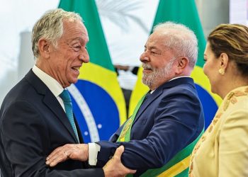 Lula viaja para Portugal e participa de cúpula luso-brasileira