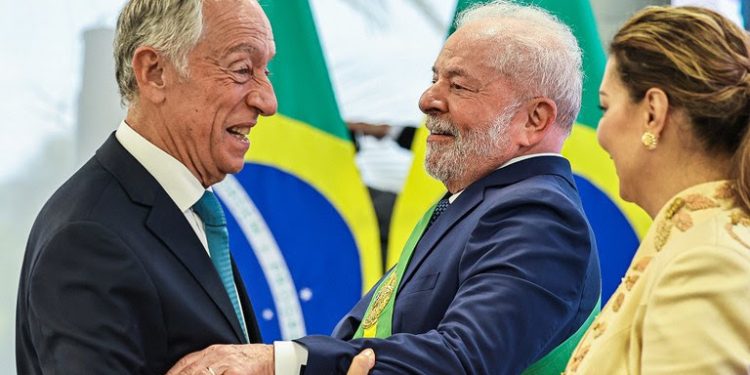 Lula viaja para Portugal e participa de cúpula luso-brasileira