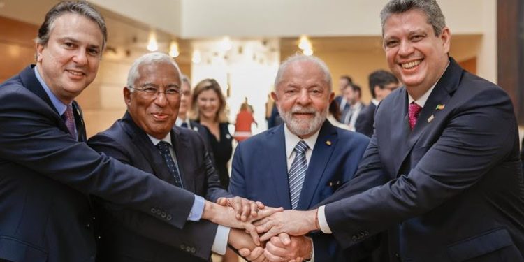 Brasil e Portugal assinam acordo de equivalência dos ensinos Fundamental e Médio