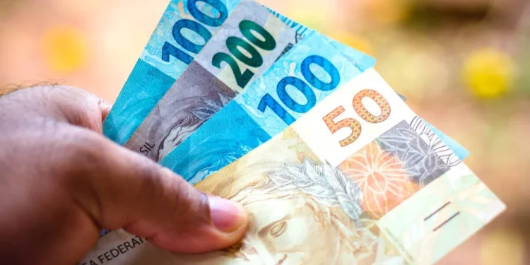Economia capixaba recebe R＄ 1,1 bi extra com 13º do INSS
