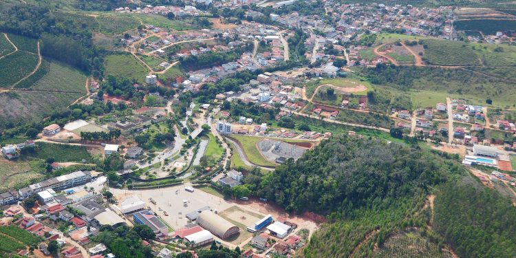 Homem invade casa, tenta estuprar adolescente e leva facada da vítima em Rio Bananal
