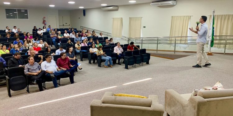 Feira dos Municípios 2023 é lançada em reuniões nas regiões turísticas do Estado