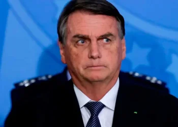 PF faz buscas na casa de Bolsonaro em Brasília; ação mira fraudes em dados de vacinação